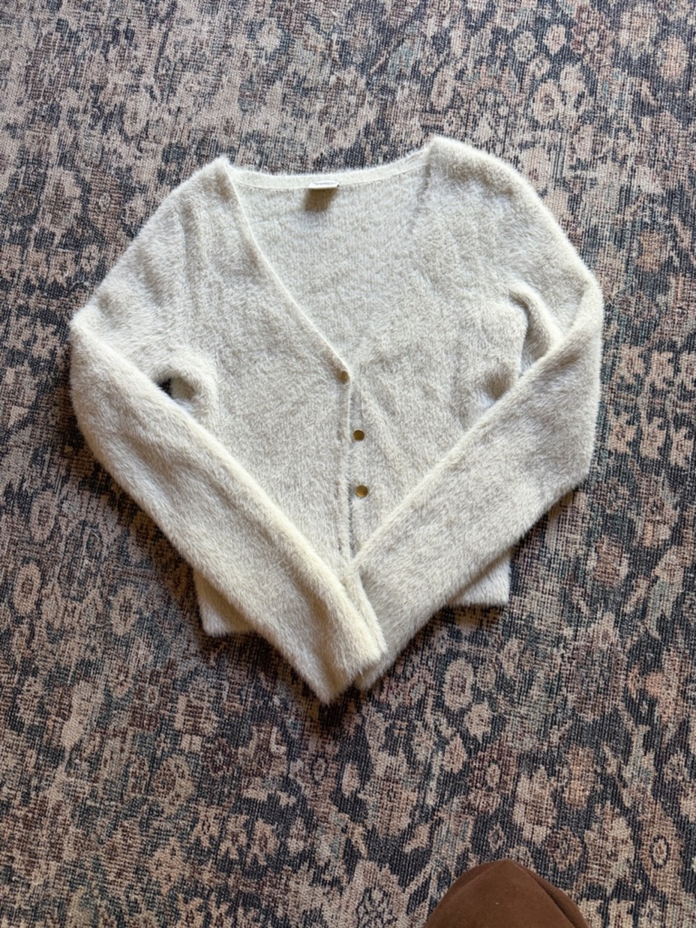 Abercrombie & Fitch Cream Fuzzy V-Neck Button Cardigan